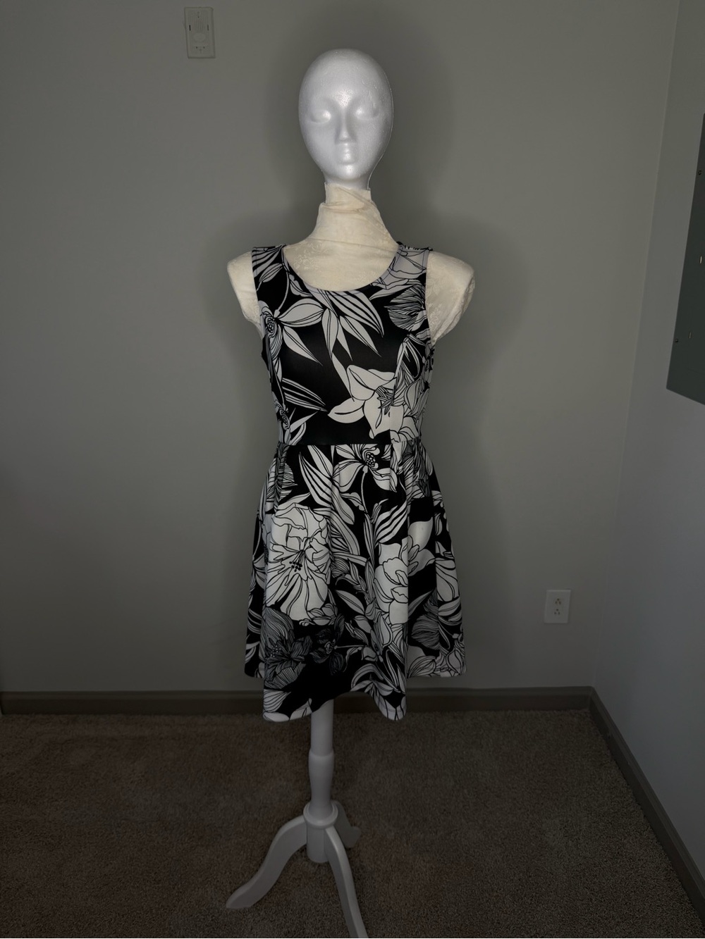 Apt. 9 Black and White Floral Sleeveless Fit & Flare Dress